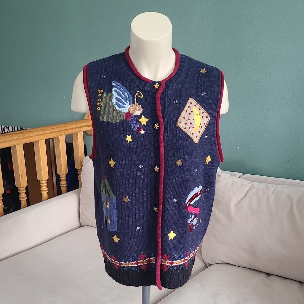 Quacker Factory Navy Sweater Vest with Burgundy Trim